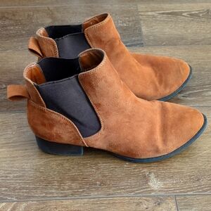 Expression pull on ankle boots